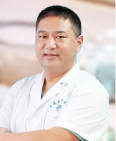 番禺男性医生:曹记阔